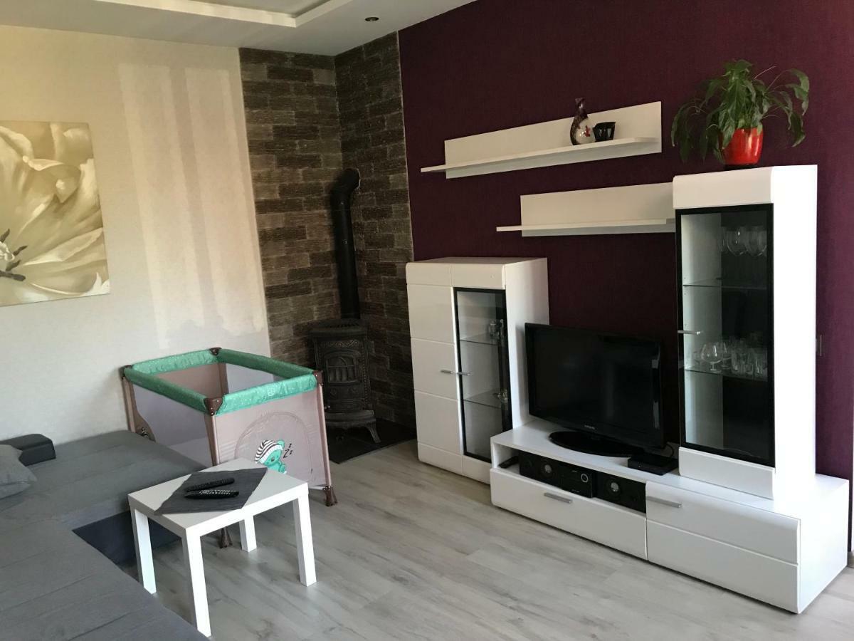 Karla Iela Apartment Ventspils Ngoại thất bức ảnh